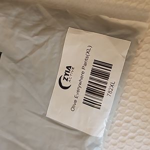 Zyia, Olive Everywhere Pants